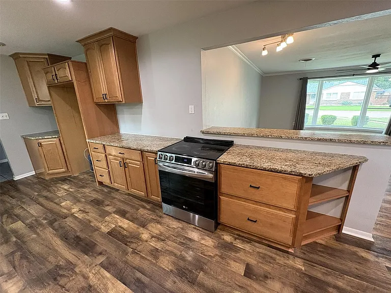 3509 Wharton Dr — Photo 9