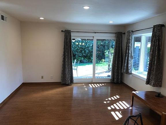 4th image of 6186 Black Oak Ln