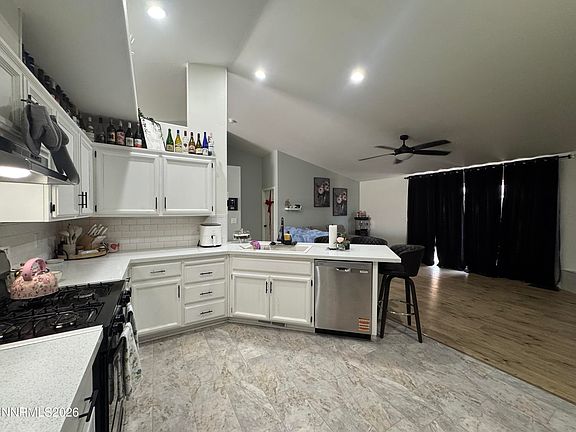 5th image of 718 Hastings Way