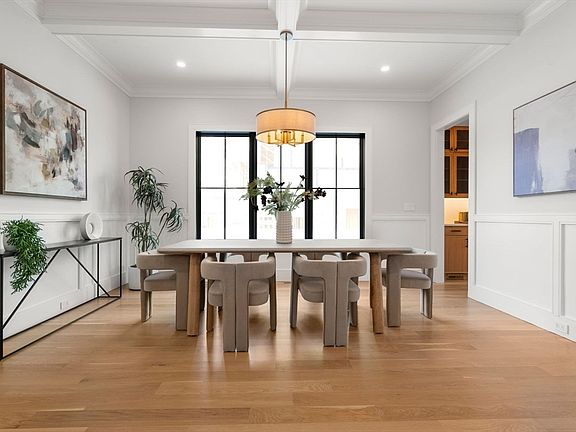 4th image of 190 Brookline St