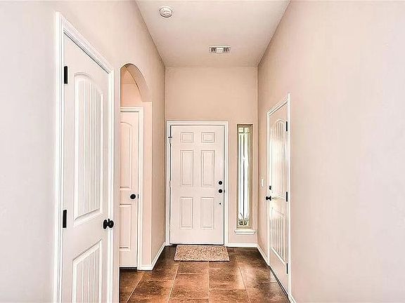 4th image of 709 SW 149th Pl