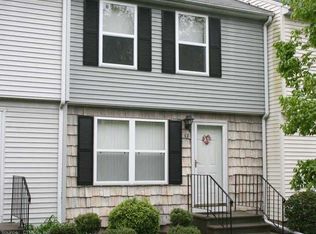 12 Periwinkle Ln, Glastonbury, CT 06033