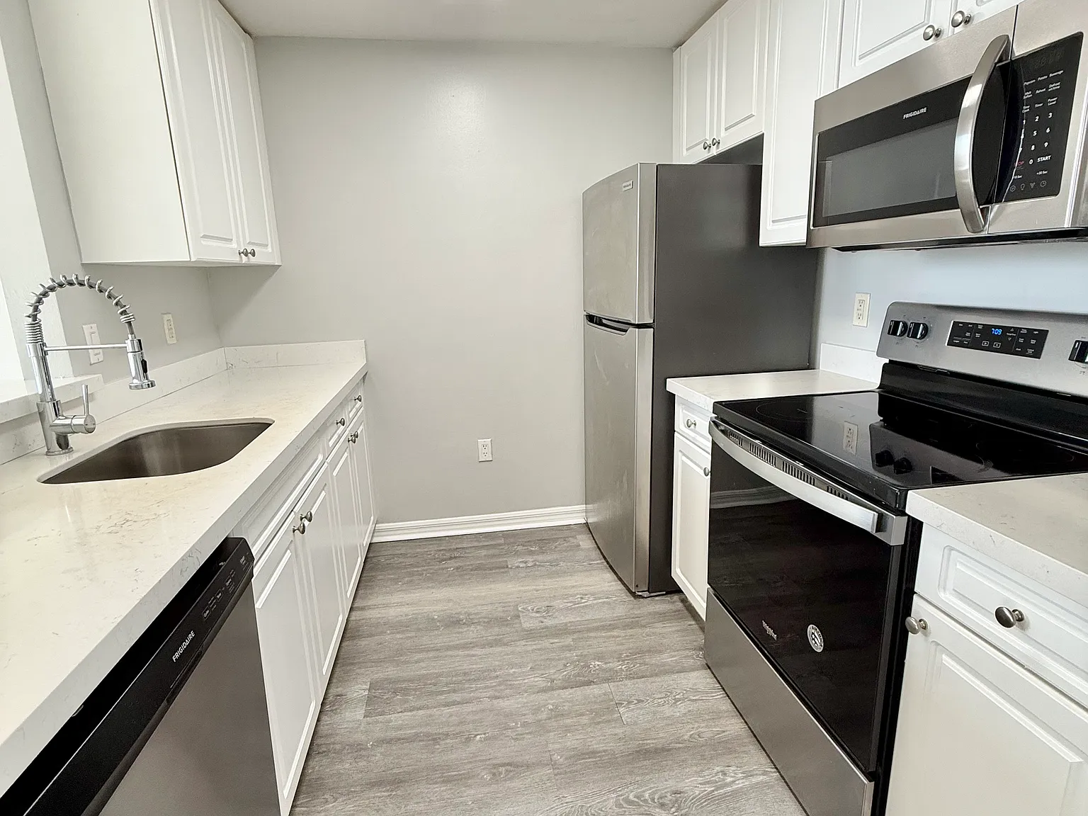 1 bed, 663 sqft, $2,488 — Photo 2