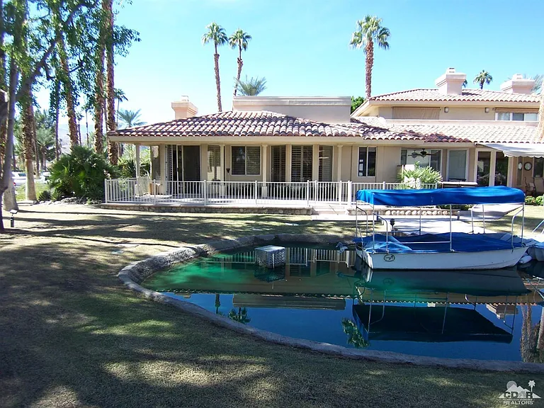 195 Desert Lakes Dr — Photo 1