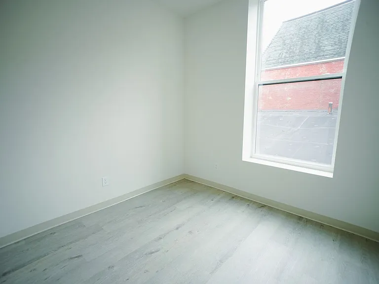 350 N Main St — Photo 65