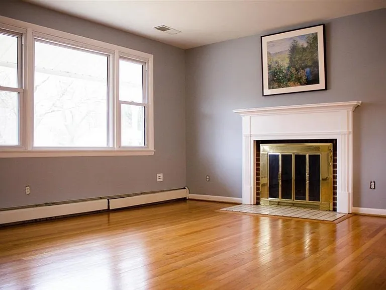 207 Dawson Dr — Photo 9