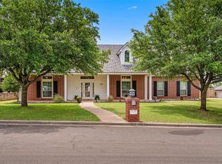 429 W Wall St, Hewitt, TX 76643