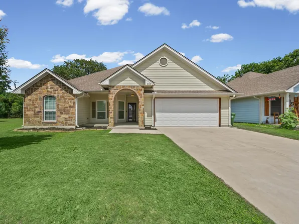 229 Firefly Dr, Springtown, TX 76082