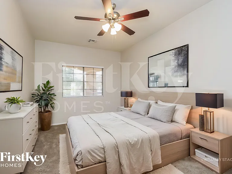 1232 E Omega Dr — Photo 12