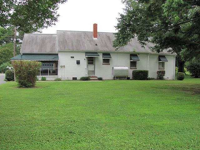2nd image of 69 Edgewood Ln