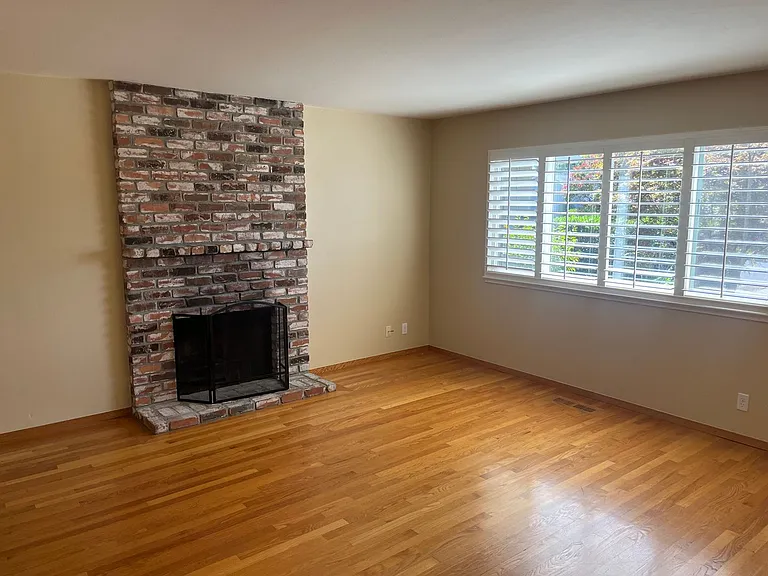 1080 Maraschino Dr — Photo 11