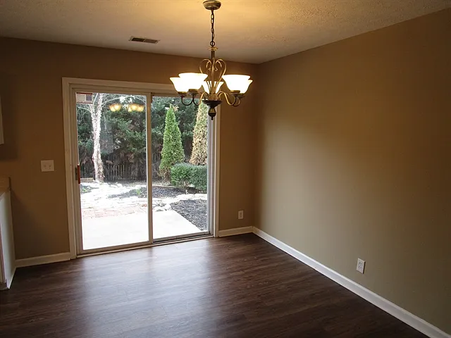 2990 Buckner Ln — Photo 4