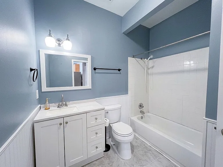 1045 Boulevard Dr SE — Photo 8