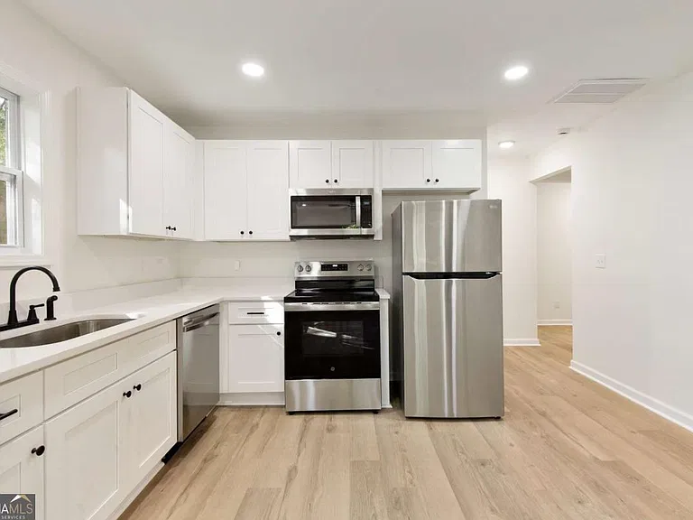 1015 Sims St SW — Photo 18