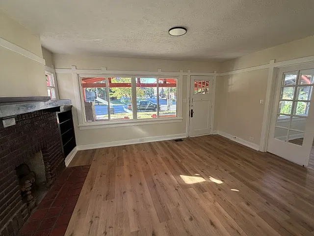 3141 West Broadway - 1 — Photo 3
