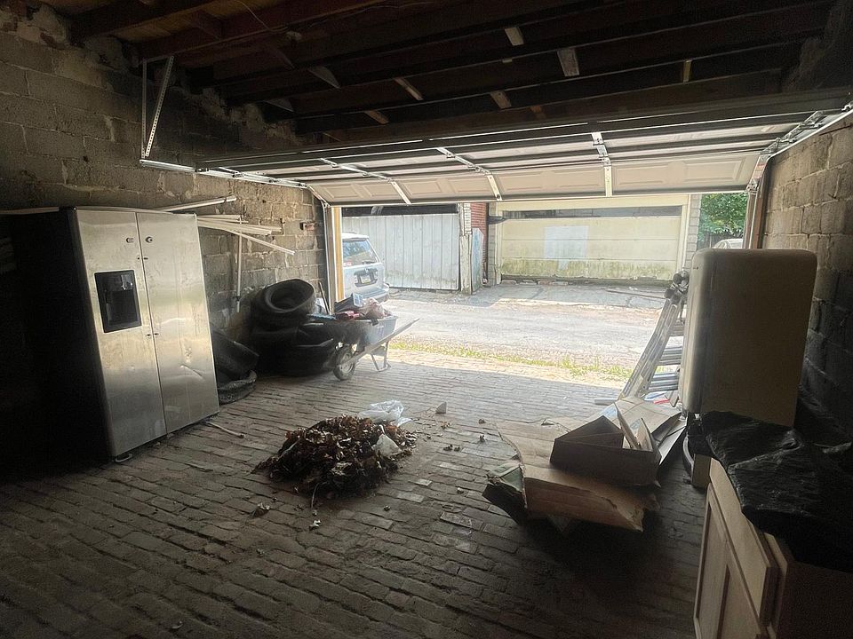2nd image of 410 Walnut St