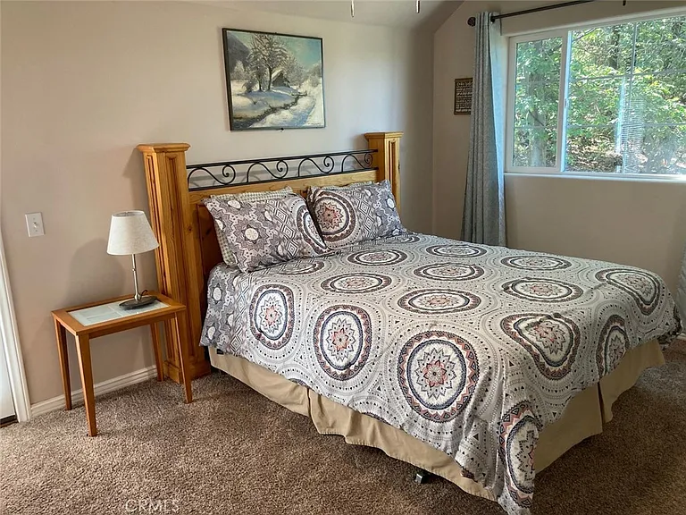1050 Carousel Rd — Photo 18