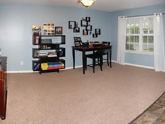 3rd image of 5825 Kenwood Way