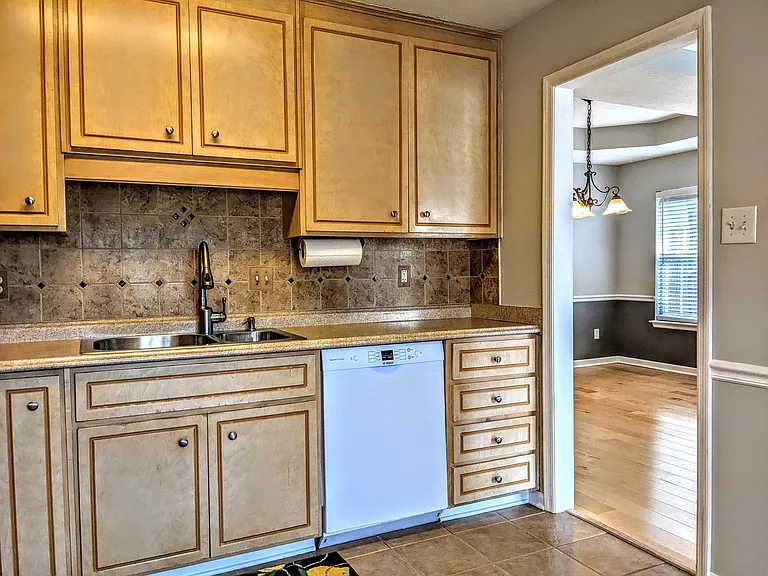 2045 Shoreline Dr — Photo 8