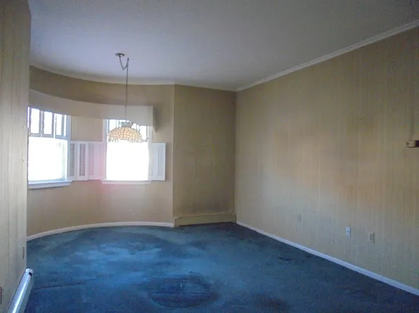 622-624 Kennedy Boulevard image 8 of 11