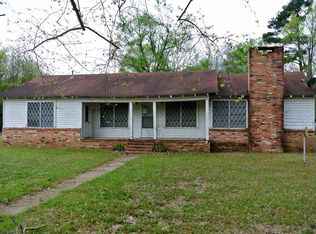 26 W Oldham St, Wells, TX 75976