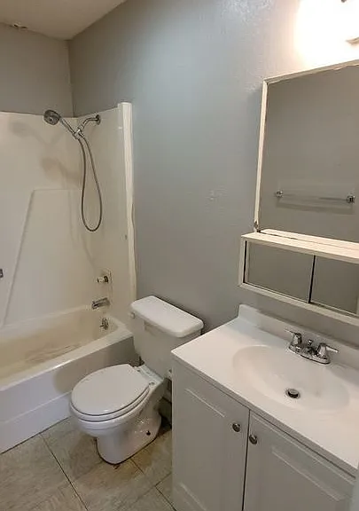 636 S Crosby St — Photo 14