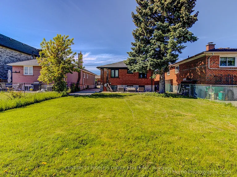 37 Bentworth Ave #LOWER — Photo 26