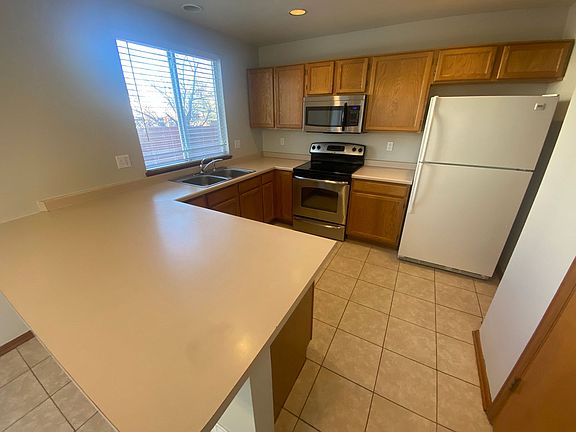 5th image of 8886 Clover Meadow Ln
