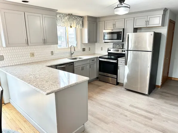 4 Marian Rd #A, Framingham, MA 01702