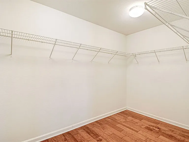 25629 Driftview Cir — Photo 10