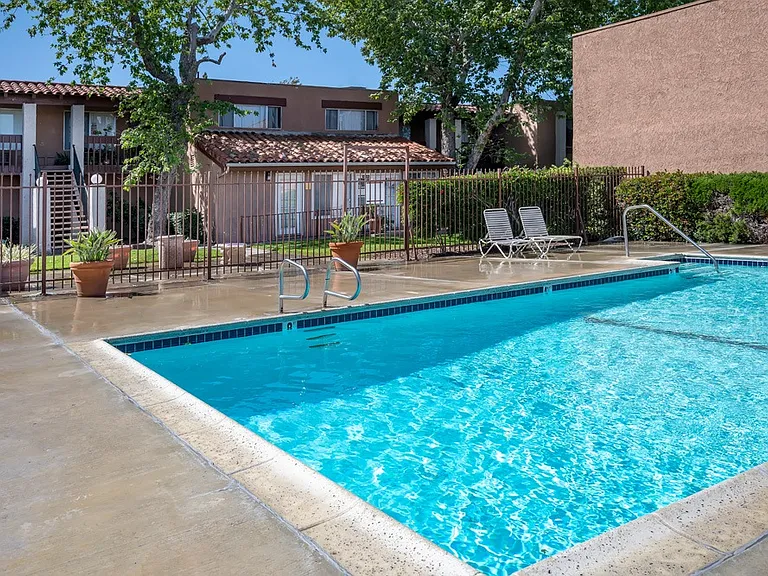 Newhope Pines Apartments — Photo 7