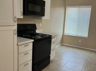 3012 Gosford Rd #B, Bakersfield, CA 93309