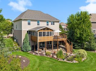 2545 Heron Ln, Victoria, MN 55386