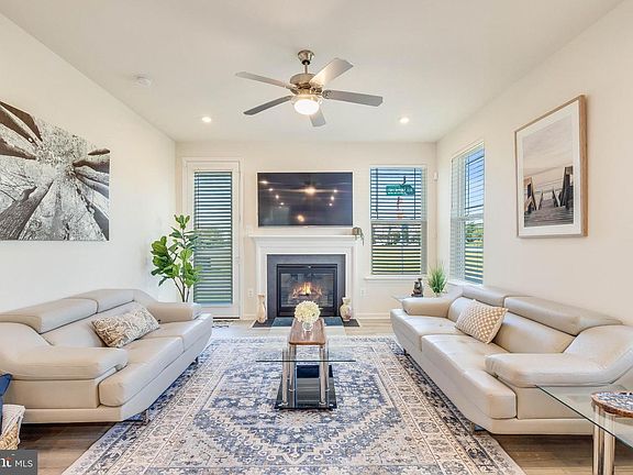 3rd image of 20 Basin Cove Way