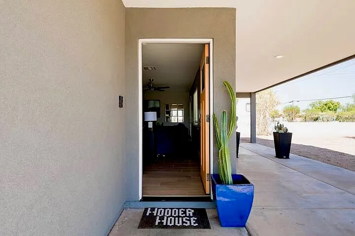 1450 E Hoover Ave — Photo 33