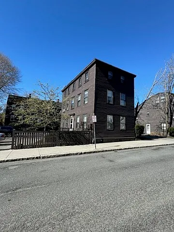 Building Photo - 25 State St #1