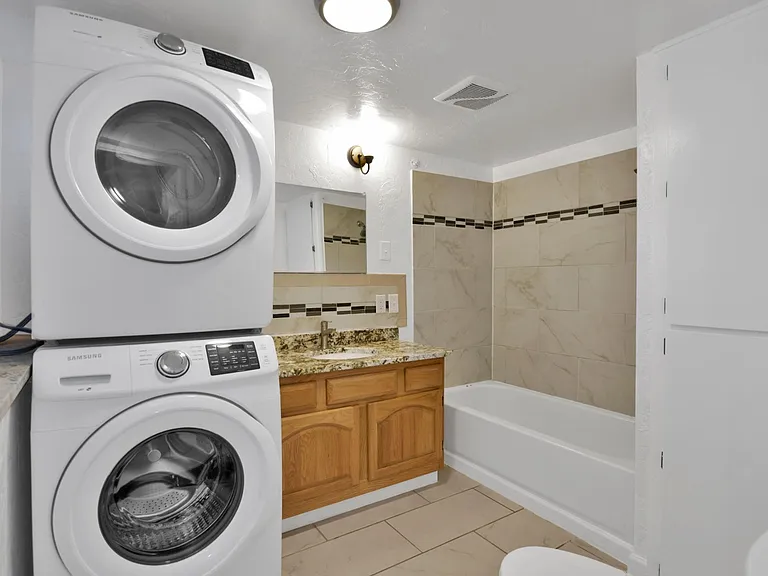 325 S Alarcon St — Photo 14