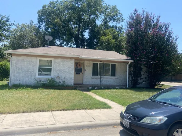 5761 Tracyne Dr, Westworth Village, TX 76114