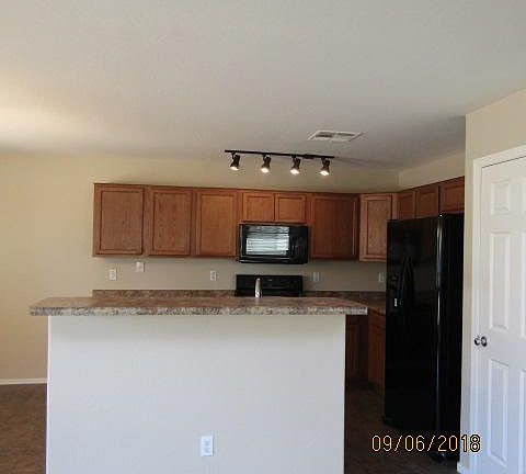 4th image of 41120 N Cambria Dr