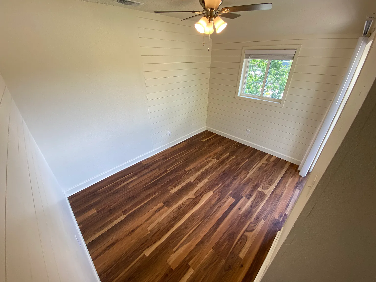 1 bed, 1.5 bath, $599 — Photo 2
