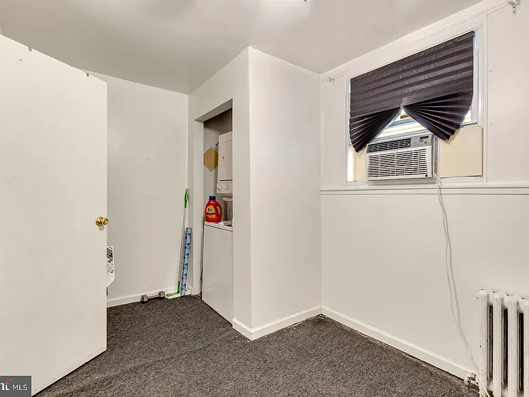 2208 Christian St #1 — Photo 9