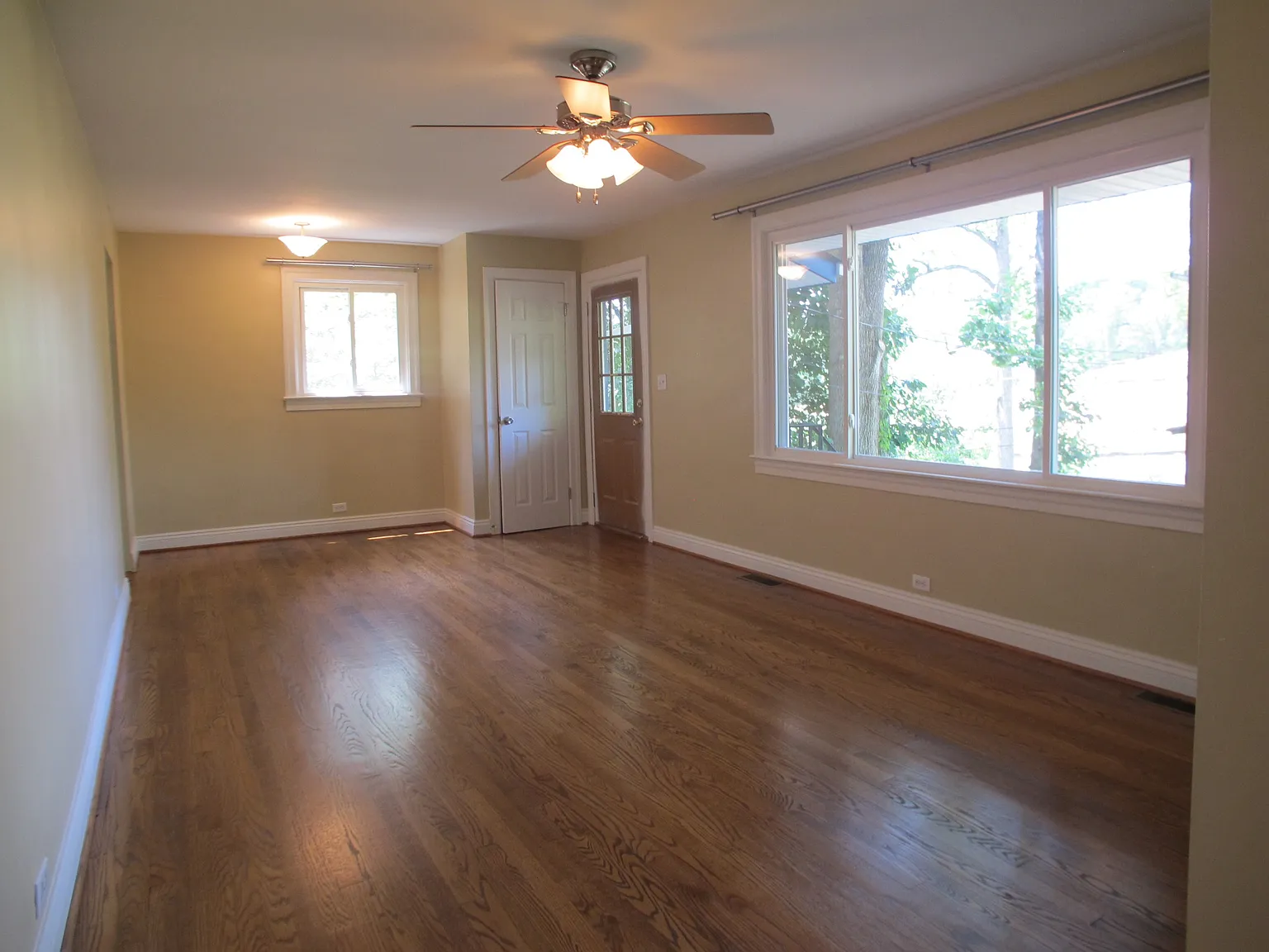 228 Sunset Ave photo 1