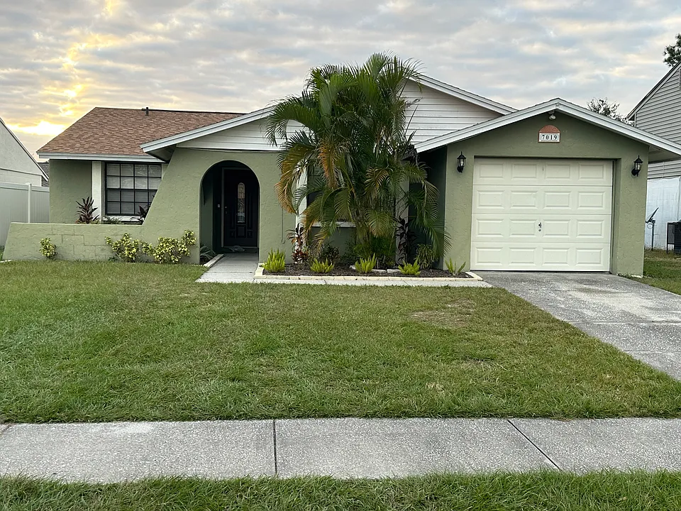 7019 Monterron Ln