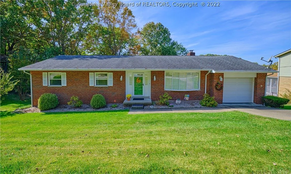 785 Echo Rd photo 1