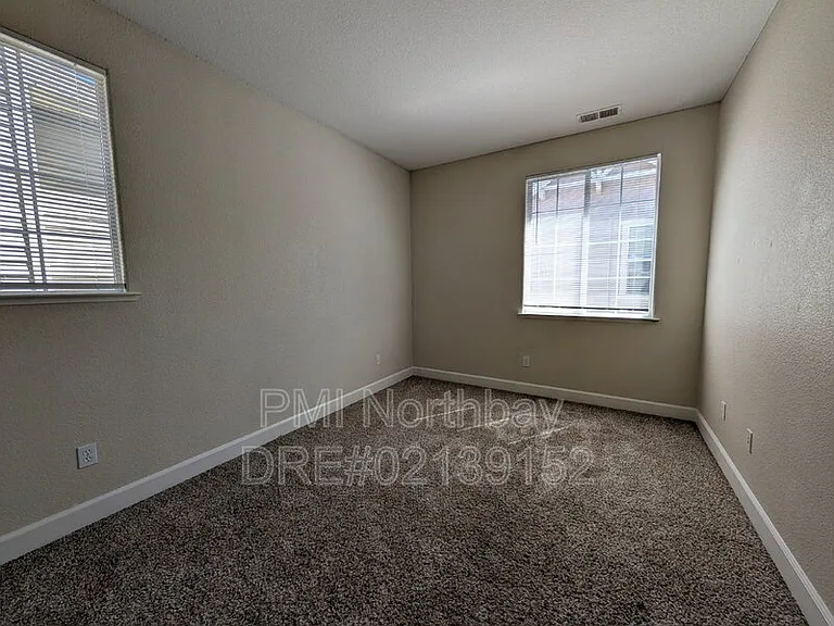 6347 Newhaven Ln — Photo 16
