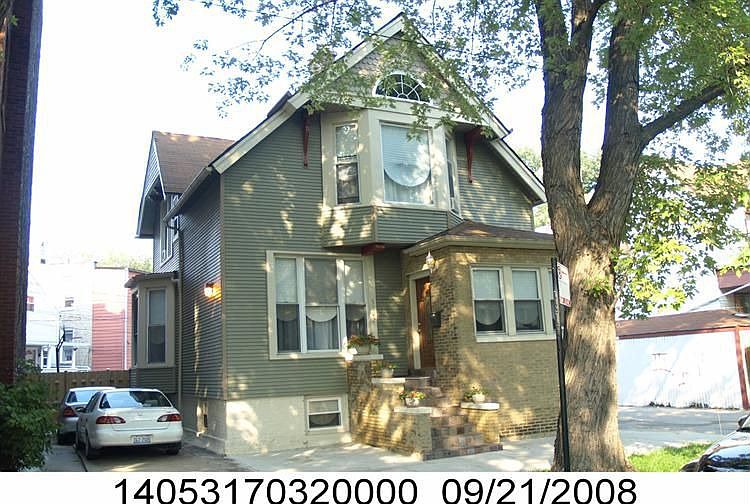 Beautiful 3 Bedroom 2 bathroom house with a 3 car drive way