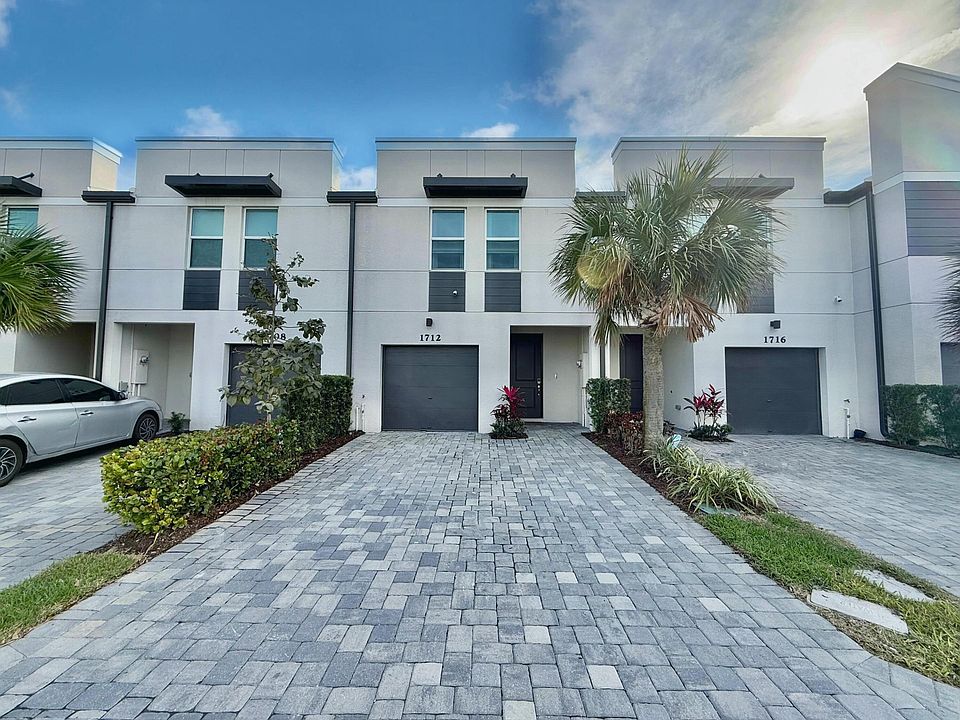 1st image of 1712 Lindley Street