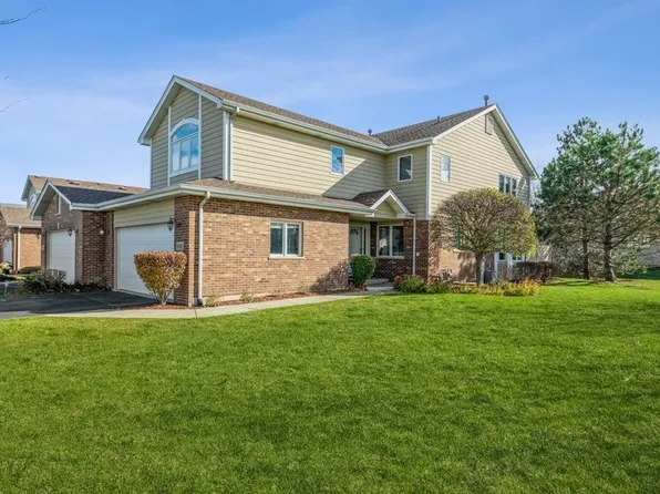 19369 Lisadell Dr, Tinley Park, IL 60487