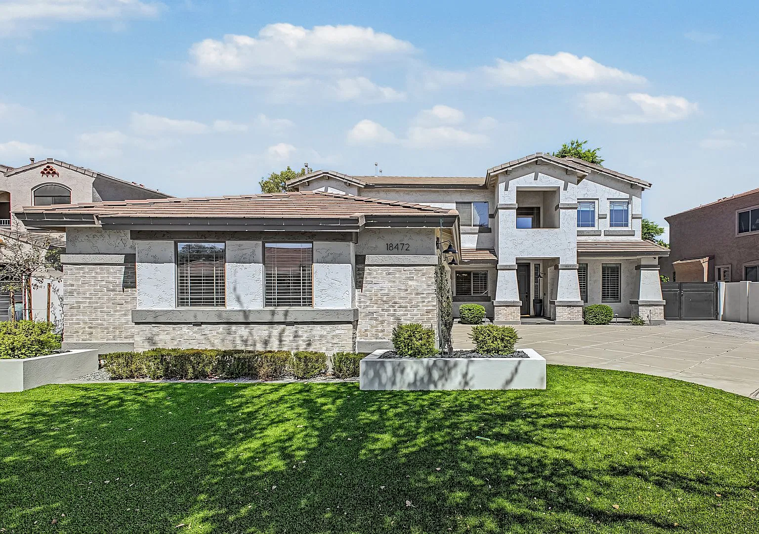 Stunning High End 4 Bedroom/2.5 Bath Two Story Home in Queen Creek! Private Pool and Unbelievable... — Photo 4