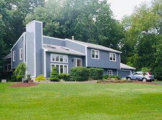3 Morningside Ct, Cranston, RI 02921